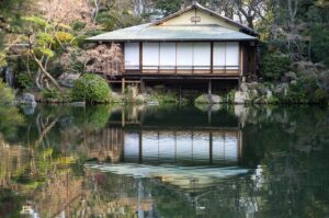 神戸で保育士が転職する際の職務経歴書の書き方は？